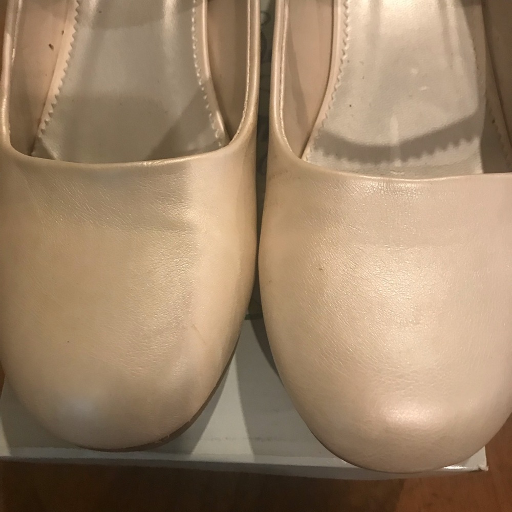 Ivor color shoes. Beautiful and elegant shoes.